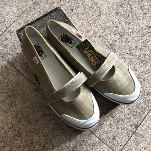 NEW vans - Picture 1 of 1